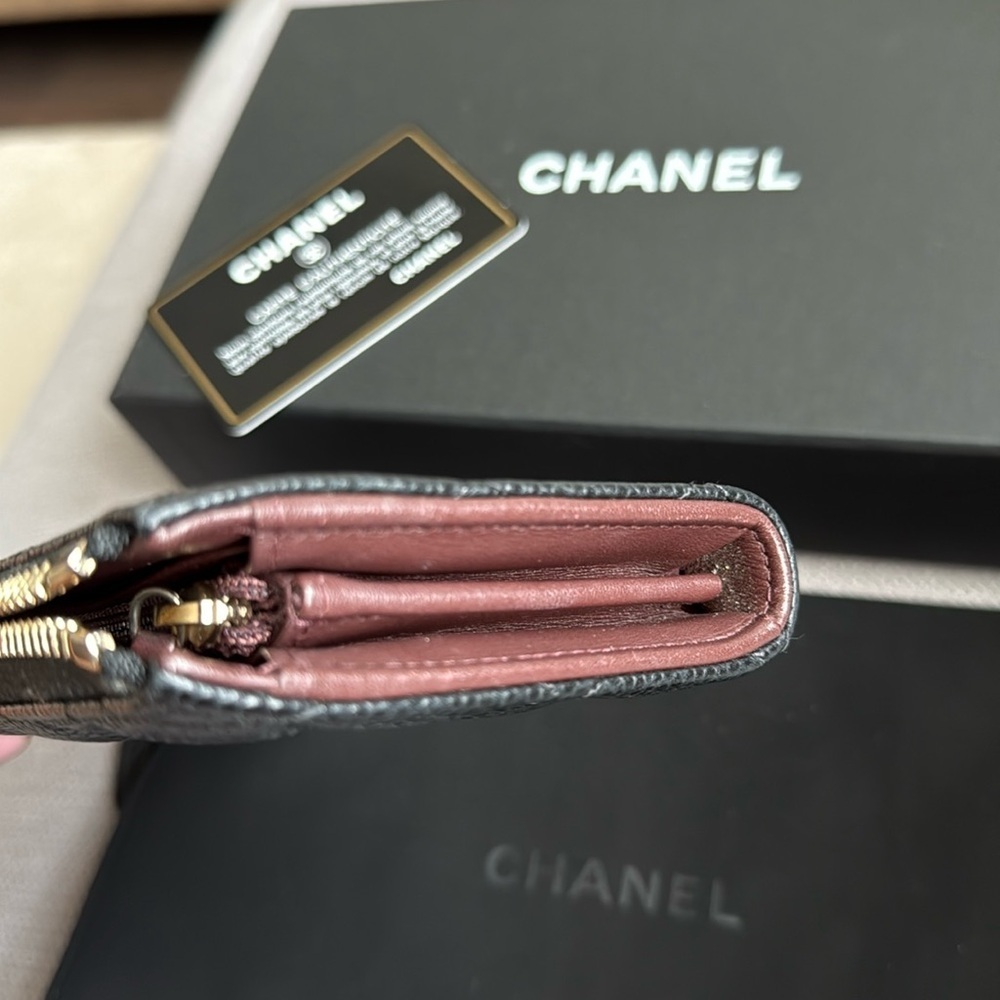 Chanel Black Quilted Leather Wallet - Picture 13 of 17